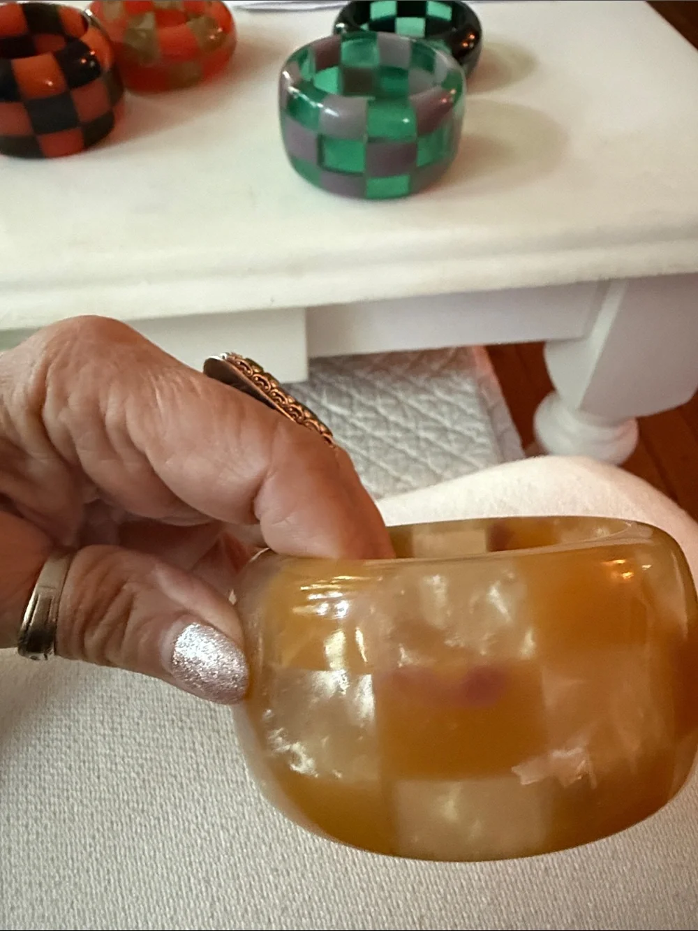 Antique gold Amber Tone beige opaque lucite Fashion bangle bracelet